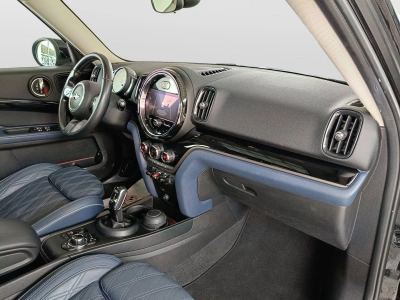 10 - MINI Countryman Cascioli Group