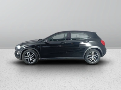 3 - Mercedes-Benz GLA Cascioli Group