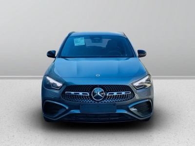 2 - Mercedes-Benz GLA Cascioli Group