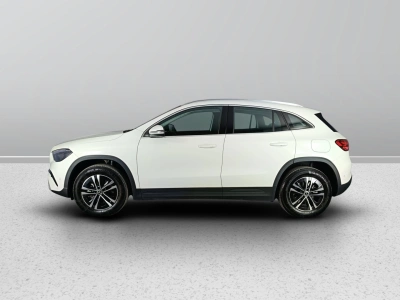 6 - Mercedes-Benz GLA Cascioli Group