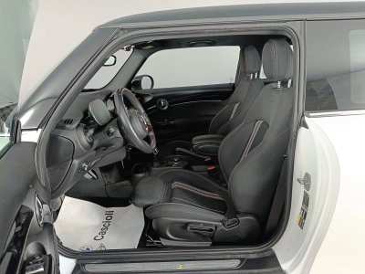 8 - MINI Cooper Cascioli Group