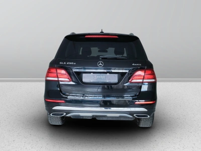 4 - Mercedes-Benz GLE Cascioli Group