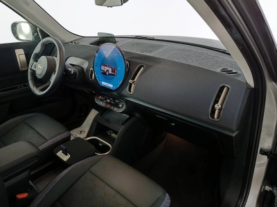 10 - MINI Countryman Cascioli Group