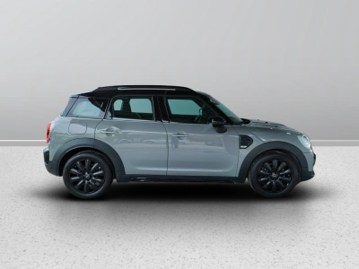 7 - MINI Countryman Cascioli Group