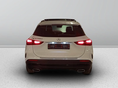 4 - Mercedes-Benz GLA Cascioli Group