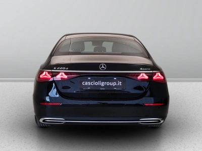 4 - Mercedes-Benz Classe E Cascioli Group