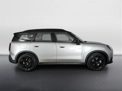 3 - MINI Countryman Cascioli Group