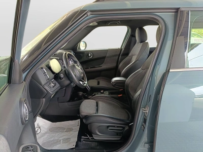 8 - MINI Countryman Cascioli Group
