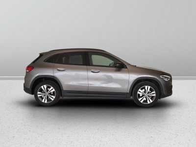 7 - Mercedes-Benz GLA Cascioli Group