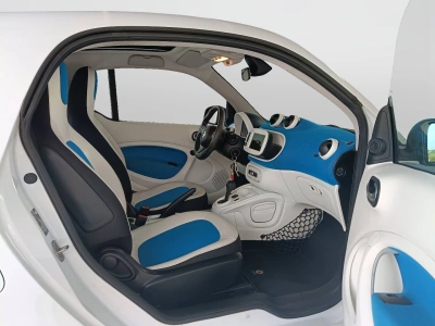 9 - smart fortwo Cascioli Group