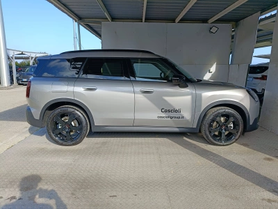 6 - MINI Countryman Cascioli Group