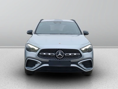 2 - Mercedes-Benz GLA Cascioli Group