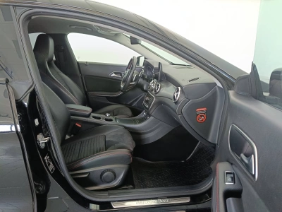 10 - Mercedes-Benz CLA Cascioli Group