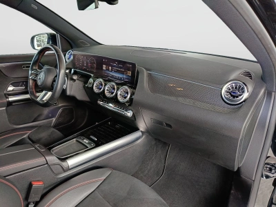 10 - Mercedes-Benz GLA Cascioli Group