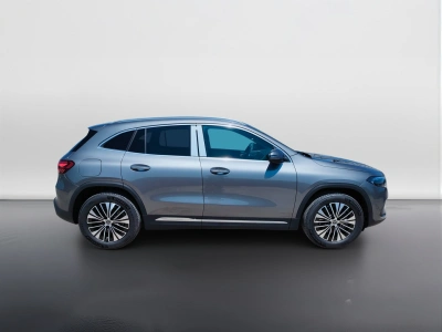 7 - Mercedes-Benz EQA Cascioli Group