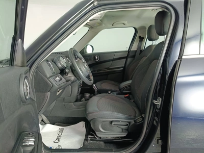 8 - MINI Countryman Cascioli Group