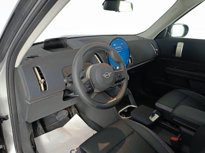 7 - MINI Countryman Cascioli Group