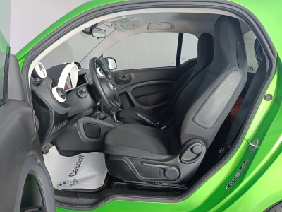 8 - smart fortwo Cascioli Group