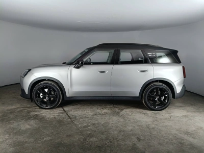 6 - MINI Countryman Cascioli Group