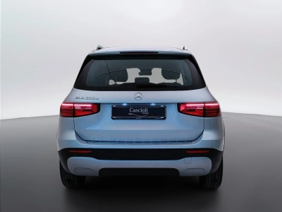 4 - Mercedes-Benz GLB Cascioli Group