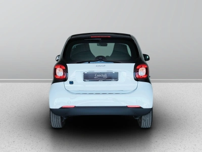 4 - smart fortwo Cascioli Group