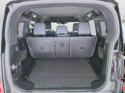 10 - Land rover Defender Cascioli Group