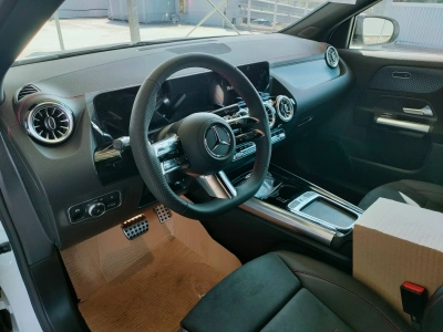 10 - Mercedes-Benz EQA Cascioli Group