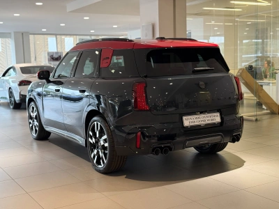 8 - MINI Countryman Cascioli Group