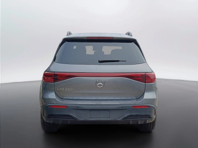 4 - Mercedes-Benz EQB Cascioli Group