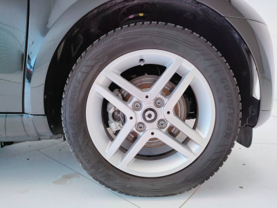 8 - smart fortwo Cascioli Group