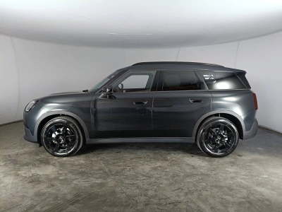 6 - MINI Countryman Cascioli Group