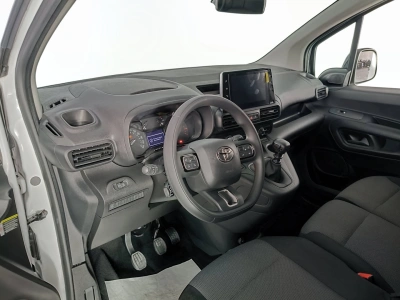 7 - Toyota Professional Proace City Cascioli Group