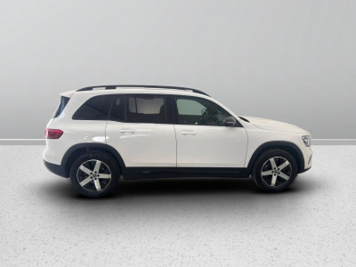 8 - Mercedes-Benz GLB Cascioli Group