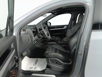 8 - Porsche Cayenne Cascioli Group