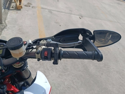 5 - Ducati Hypermotard Cascioli Group