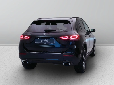 6 - Mercedes-Benz GLA Cascioli Group