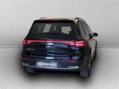 5 - Mercedes-Benz EQB Cascioli Group