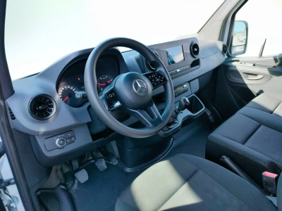 10 - Mercedes Vans Sprinter Cascioli Group