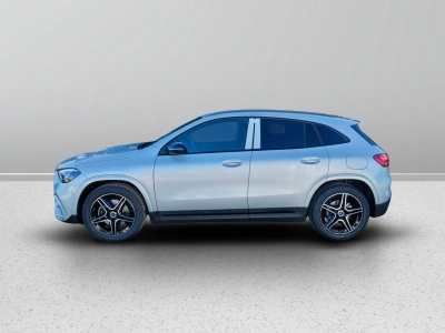 3 - Mercedes-Benz GLA Cascioli Group