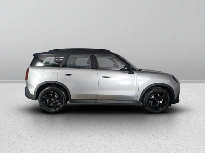 3 - MINI Countryman Cascioli Group