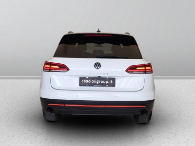 4 - Volkswagen Touareg Cascioli Group