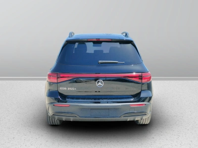 4 - Mercedes-Benz EQB Cascioli Group