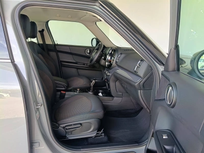10 - MINI Countryman Cascioli Group
