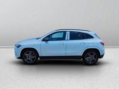 3 - Mercedes-Benz GLA Cascioli Group