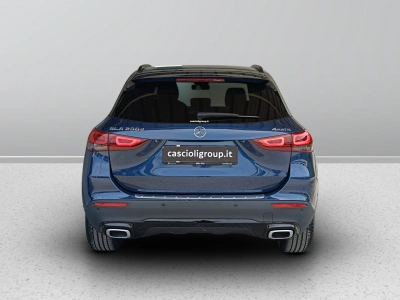 5 - Mercedes-Benz GLA Cascioli Group