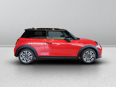 7 - MINI Cooper Cascioli Group