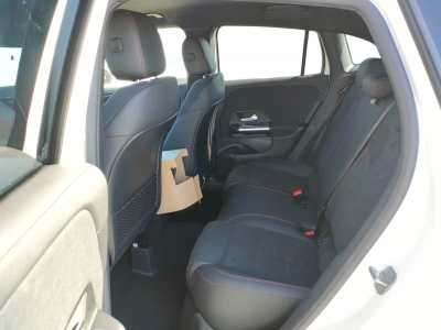 10 - Mercedes-Benz GLA Cascioli Group