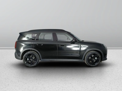 3 - MINI Countryman Cascioli Group