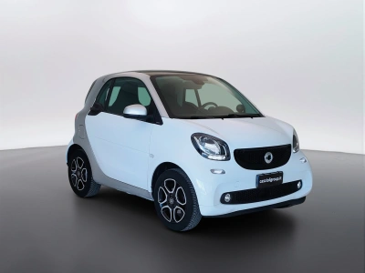 3 - smart fortwo Cascioli Group