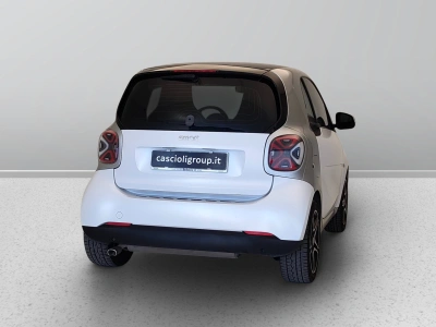 6 - smart fortwo Cascioli Group